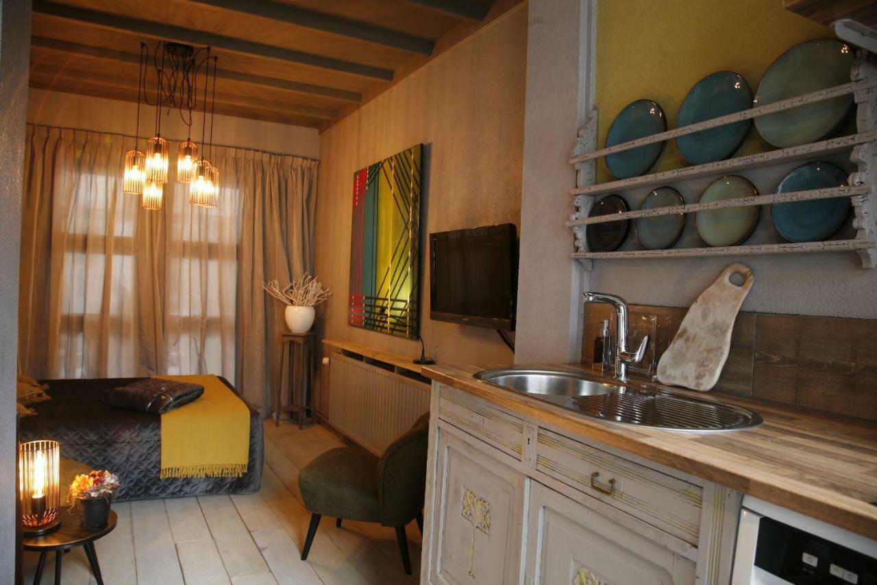 Downtown46 Bed & Breakfast แบร์เคนออพโซม ภายนอก รูปภาพ
